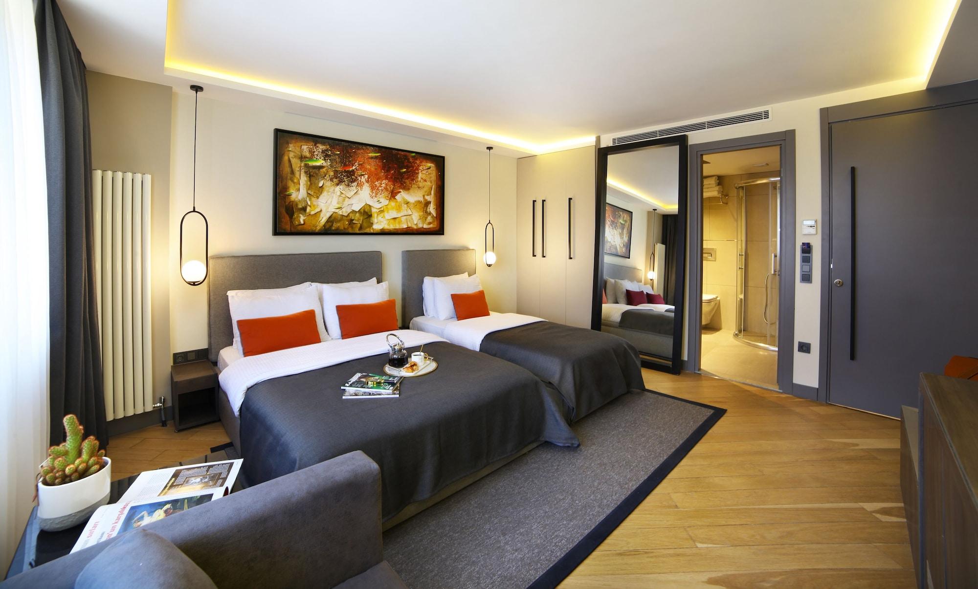 The Capital Suites Istanbul Bagian luar foto