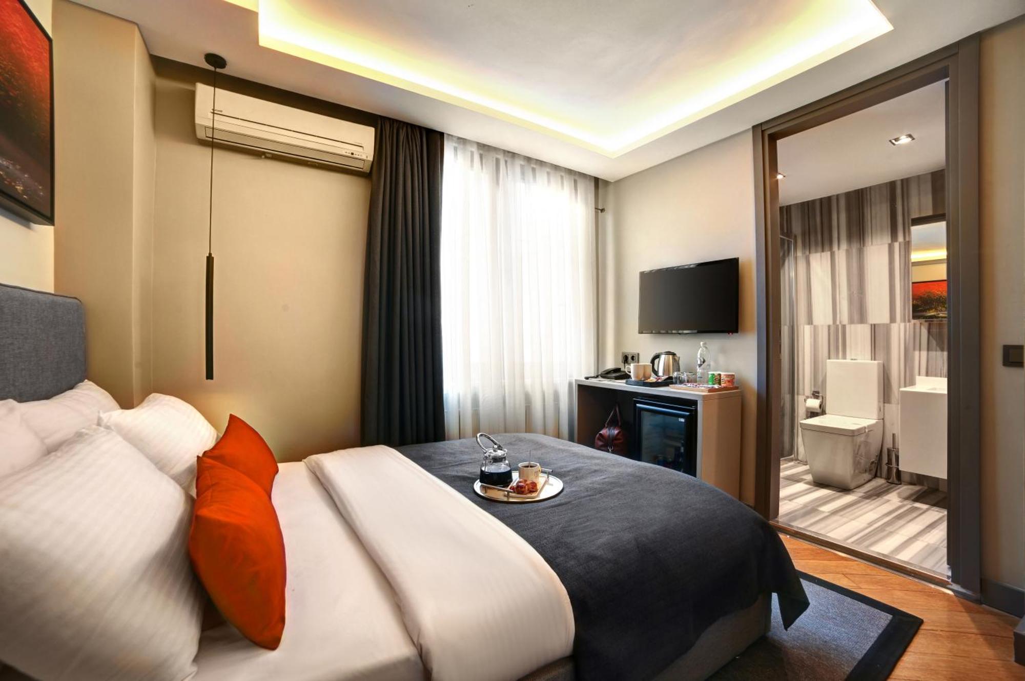 The Capital Suites Istanbul Bagian luar foto