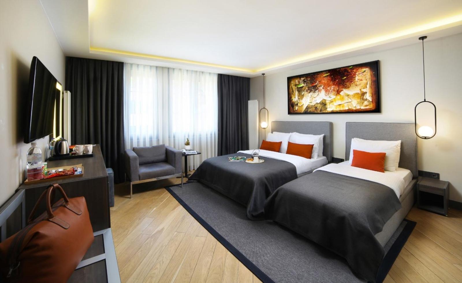 The Capital Suites Istanbul Bagian luar foto