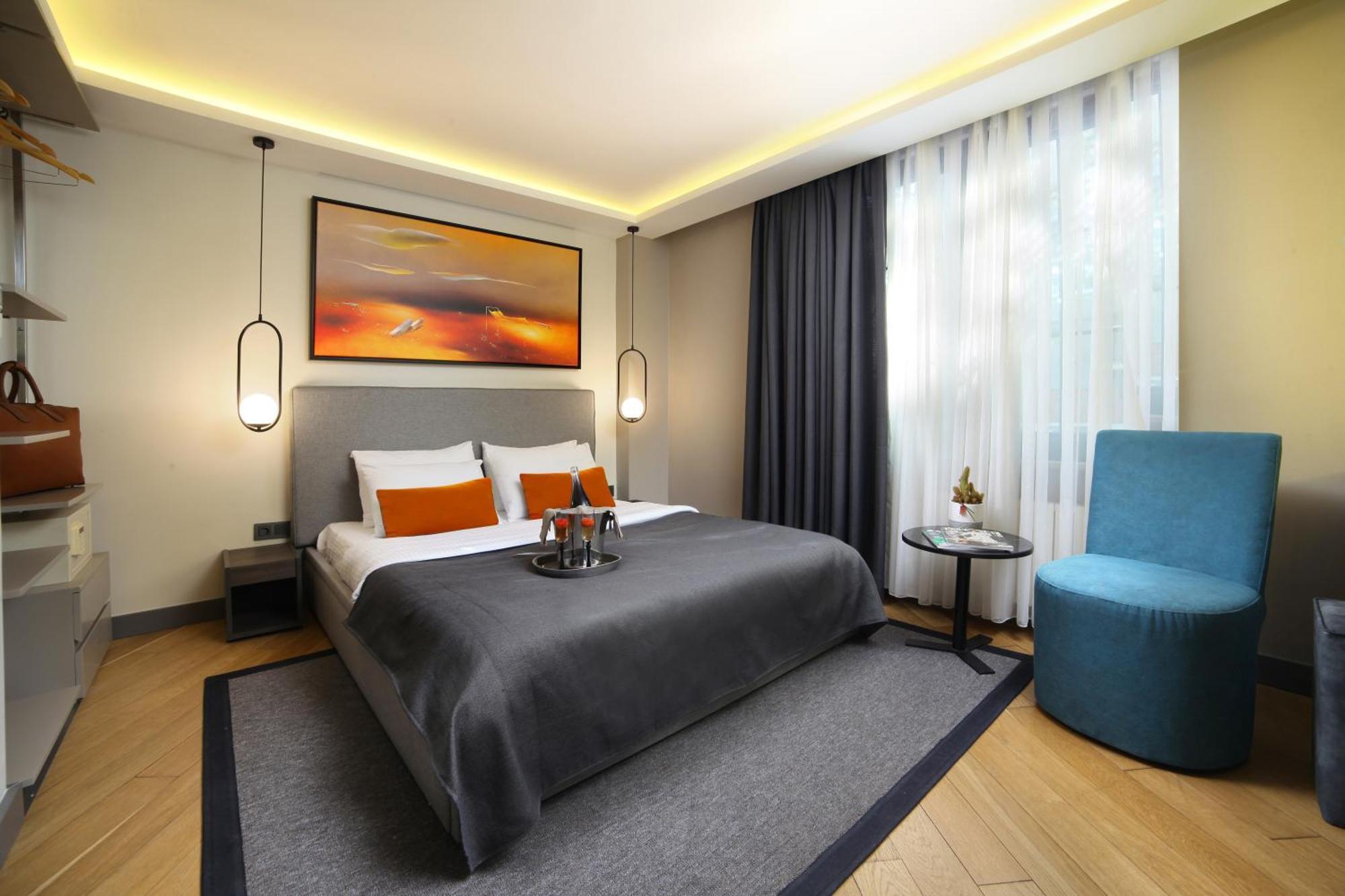 The Capital Suites Istanbul Bagian luar foto