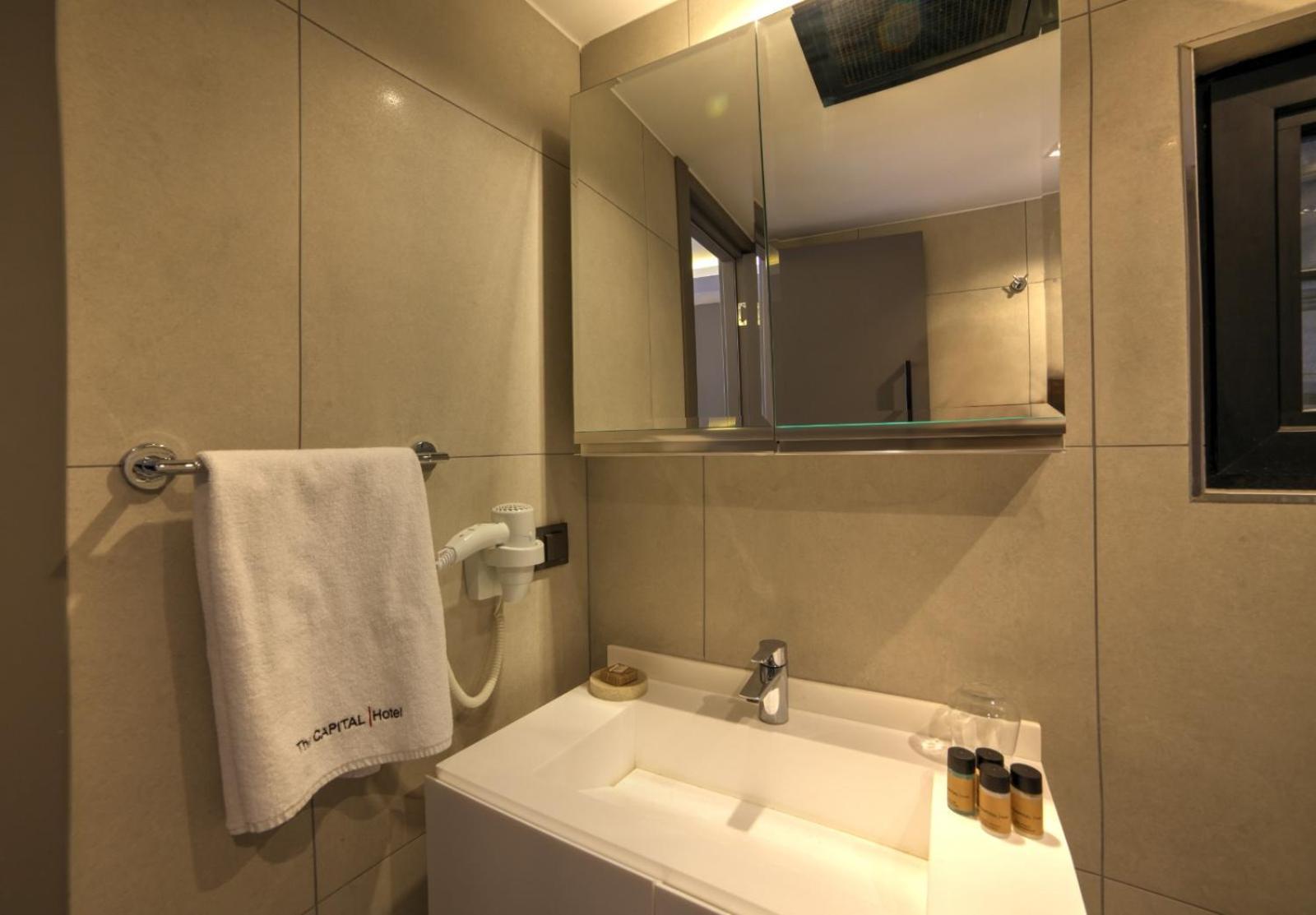 The Capital Suites Istanbul Bagian luar foto