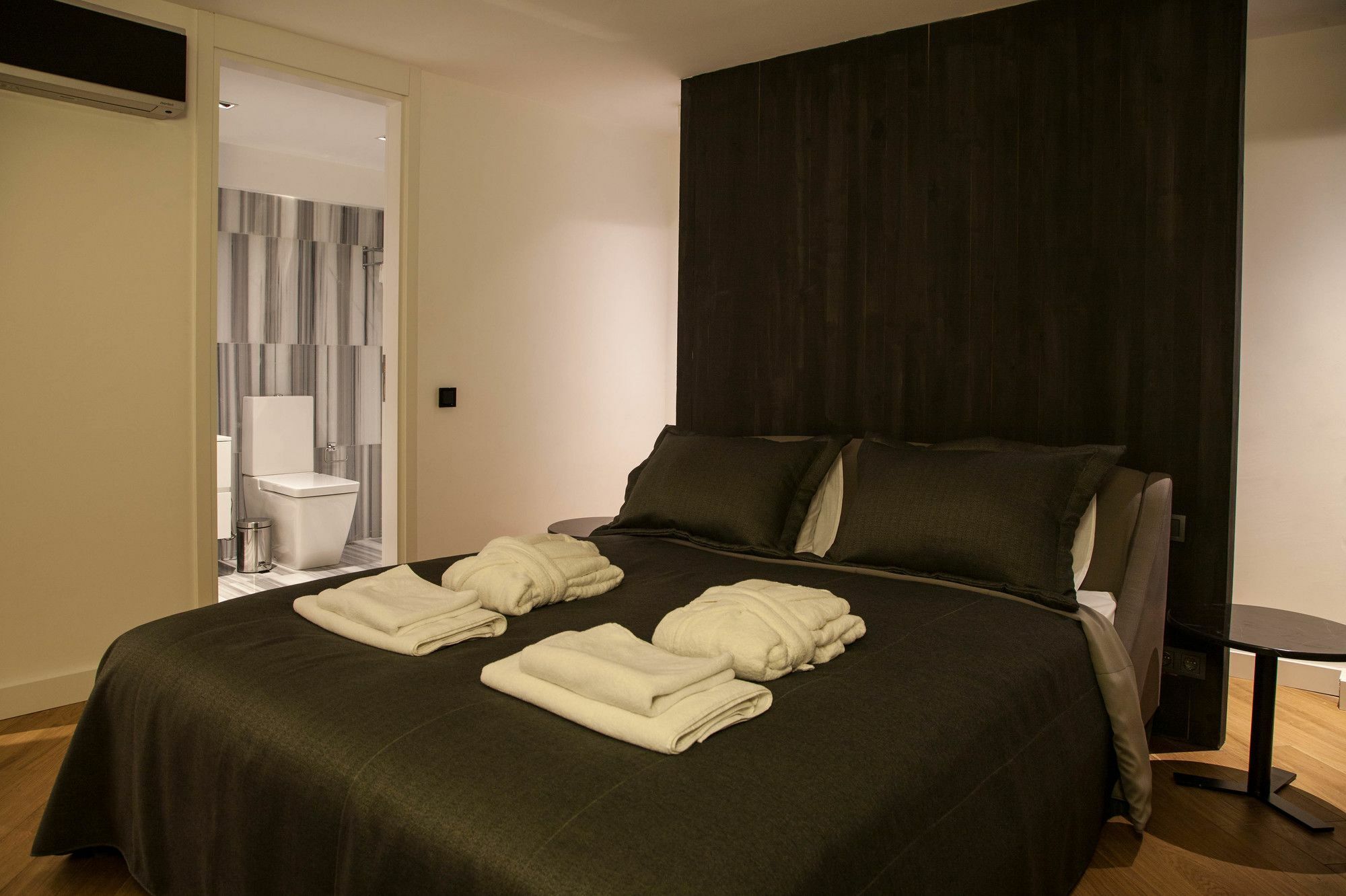 The Capital Suites Istanbul Bagian luar foto